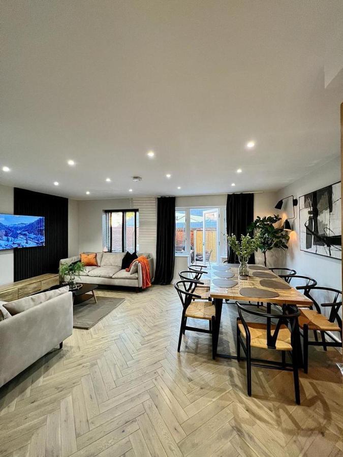 Charming 3-Bed House With 1 Parking Space Canterbury Bagian luar foto