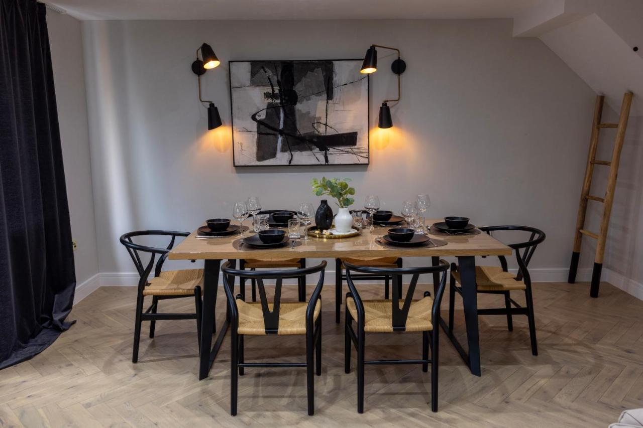 Charming 3-Bed House With 1 Parking Space Canterbury Bagian luar foto
